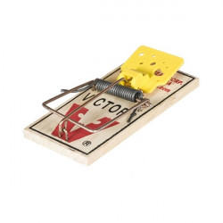 Dřevěná past na myši s plastovým navoněným pedálem